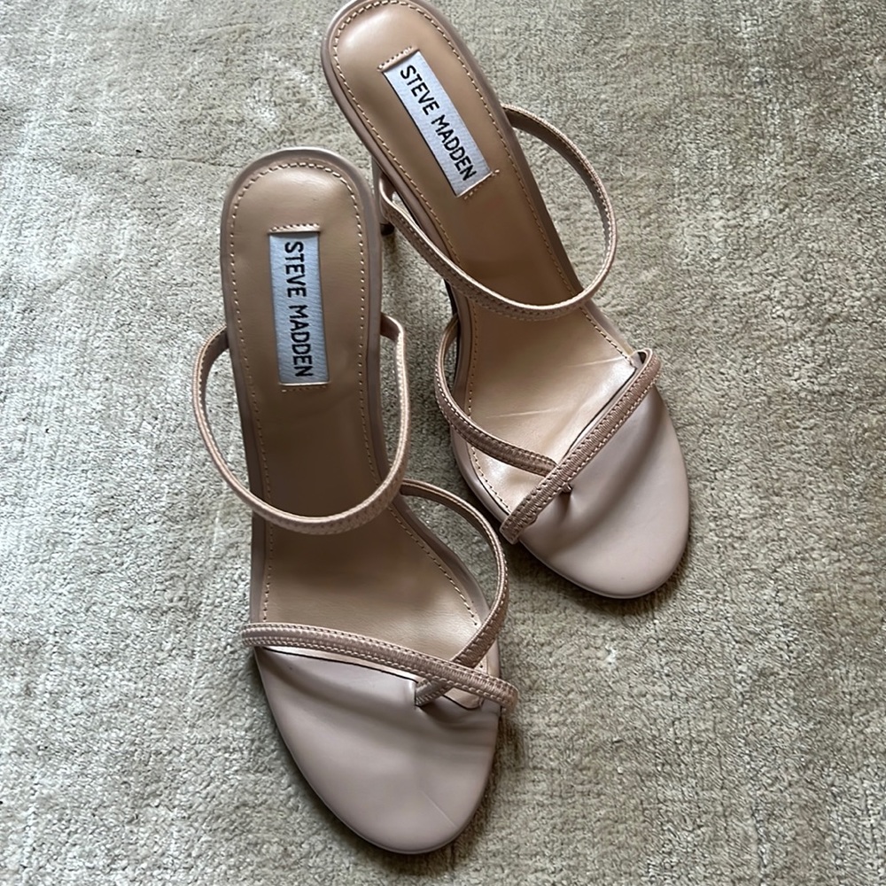 Steve Madden strappy sandal heel